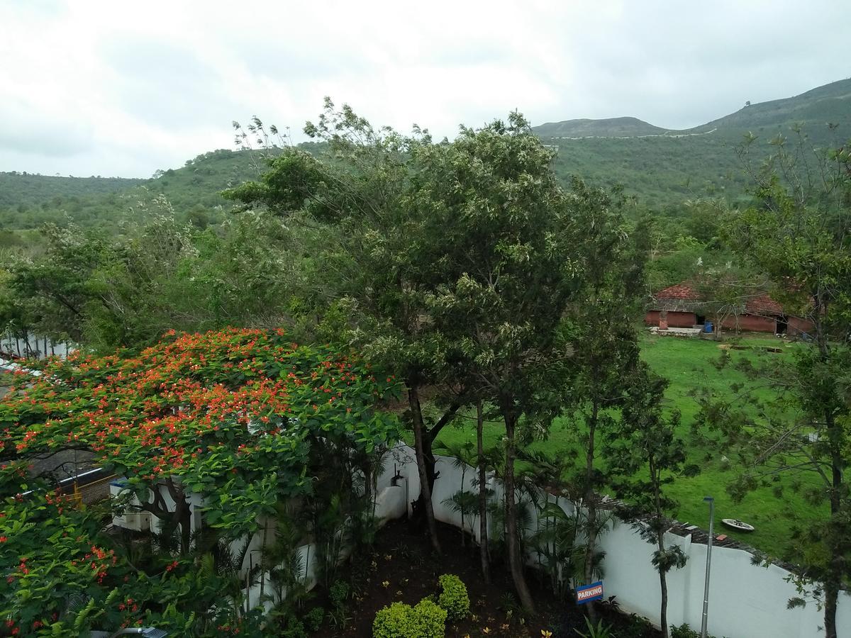Palette - Spring Hills Resort Pirangut Exterior photo